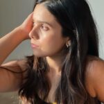 Rashmi Agdekar Instagram - sunset, sunflower and skills of @pranati_rai_prakash 📸💛 Thank you for a lovely evening Pranati 🌻 #femalegaze #goldenhour
