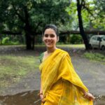 Rashmi Agdekar Instagram - प्रथम तुला वंदितो कृपाळा गजानना गणराया 🙏🏼🌺 . May Bappa bless us all with wisdom ,prosperity and happiness ✨ #ganpatibappamorya