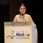 Rasika Dugal Instagram - Such a special evening being in a room full of such talent and resilience. Thank you for having me @laadli_pf @population_first @sharada_al. Heart is full ❤️ Such a moment to witness #BhavariDevi being honoured 🙏 (Laaadli Iconic Rural Feminist Award). Congratulations @konkona 😍 (Laadli Woman Behind The Screen Award), #ArunaRaje (Laadli Lifetime Achievement Award), the lovely women of @nwm_india and @wcc_cinema and so many others. Thank you for the incredible work you do. PS: @fayedsouza @senoritasuneeta we could easily be moonlighting as Lavani dancers! 😉