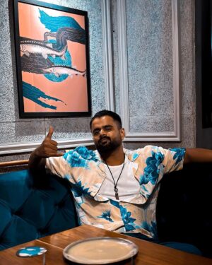 Reshma Muralidharan Instagram - Happy birthday milo @madhanpandian  your energy and heart is like no other... you deserve all  happiness ... spread your energy around as always love you so much mu ♾️ 🖤 22.8.2023