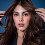Rhea Chakraborty Instagram - Roses are Red Violets are Blue Let’s SMASH THE PATRIARCHY, Me and you. #indiatodayconclave2023 #rhenew Outfit: @thelabel.jenn 🤍 Makeup: @miimoglam Hair: @kimberlyychu 📸 : @rishabhkphotography