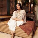 Rhea Kapoor Instagram - In @anamikakhanna.in separates 🤍 #throwback Styled with @manishamelwani @abhilashatd Beauty @namratasoni Earrings @amrapalijewels Necklaces @razwada.jewels @mahesh_notandass Team @sanyakapoor @niyatij Shot @kunalgupta91