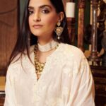 Rhea Kapoor Instagram - In @anamikakhanna.in separates 🤍 #throwback Styled with @manishamelwani @abhilashatd Beauty @namratasoni Earrings @amrapalijewels Necklaces @razwada.jewels @mahesh_notandass Team @sanyakapoor @niyatij Shot @kunalgupta91