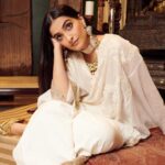 Rhea Kapoor Instagram - In @anamikakhanna.in separates 🤍 #throwback Styled with @manishamelwani @abhilashatd Beauty @namratasoni Earrings @amrapalijewels Necklaces @razwada.jewels @mahesh_notandass Team @sanyakapoor @niyatij Shot @kunalgupta91