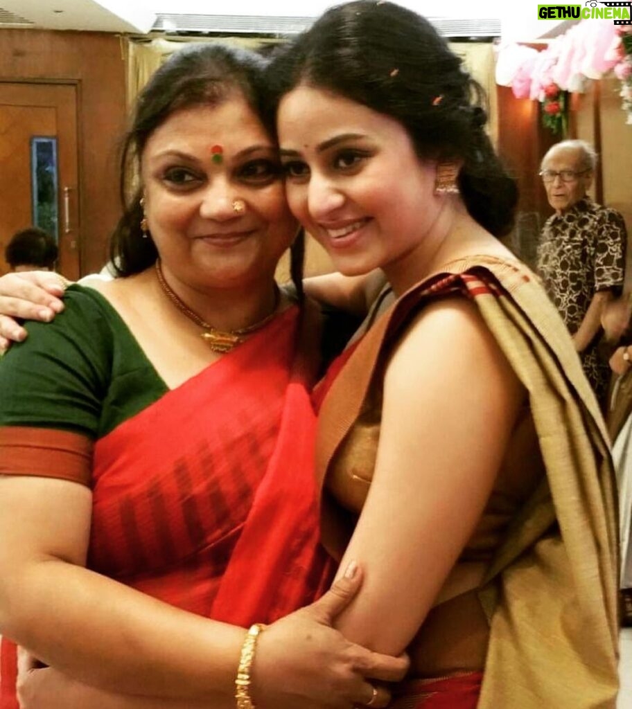 Ridhima Ghosh Instagram - Happy Mother’s Day to my PILLARS of STRENGTH!!! I love you both to the moon and back! ❤💕💝♥ #mothersday #mothersday2023