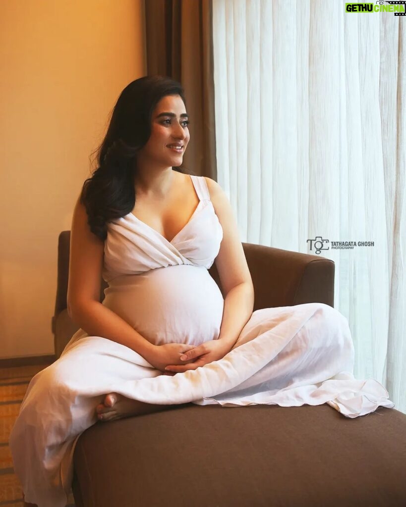 Ridhima Ghosh Instagram - This happiness... is truly different. 💖 📷: @tathagataghosh HMUA: @nooralambabai Styled by: @horeayan 📍: @novotelkolkata