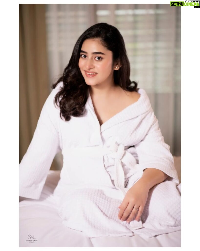 Ridhima Ghosh Instagram - Be your own kind of beautiful! 🤍 #whiteoutfit #goodvibes #happyvibes 📷: @sourav3934 Styled by: @tamashreeroy MUA: @nooralambabai 📍: @itchotels