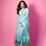 Ridhima Pandit Instagram - नज़ाकत 🩵🩷 . . . Outfit by @theaaryashop PR @vblitzcommunications Shot by @deepak_das_photography