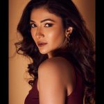 Ridhima Pandit Instagram - Close encounters of the beautiful kind 🤎 . . . . Glam Team ✨✨ Shot by- @pradhumna.sharma Makeup- @meenalvidhani Hair- @makeupdiarybyrk Styled by: @_anushkapuri_ Outfit- @coverstoryfsl Accessories- @anaqajewels Assisted by-@stylebygull . . #ridhimapandit