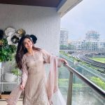 Ridhima Pandit Instagram - Festive SZN ✨💫 . . . Wearing @labelvarsha PR @_anushkapuri_ . . . #ganpatibappamorya #indian #festivewear Mumbai, Maharashtra