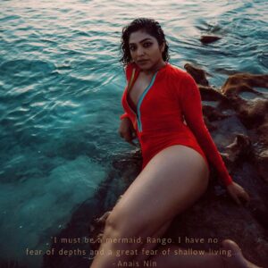 Rima Kallingal Instagram - Blaze of Aurora.. 

Photography : @_viishnu_santhosh
Travel Partner : @bookmytripholidays.c
Styled by : @diyaaa_john
Editing : @anandu.sadanand
Photography Assist : afrithhussain
