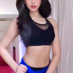 Ritika Badiani Instagram - Halfway there ⏳🧿 #RitsBadiani #RitikaBadiani #Trending