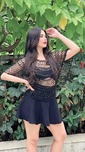 Ritika Badiani Instagram - This song 🙈🫶🏻 

#RitsBadiani #RitikaBadiani