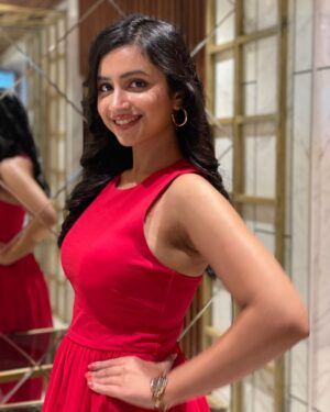 Ritika Shrotri Instagram - How to ruin a good photo ft. @parthbhalerao 
#boyz4 #trailer #launch #outfit #photooftheday #red