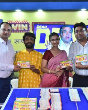 Ritika Shrotri Instagram - Had the privilege of visiting Lalbaug cha raja & Ganesh Gulli bappa for DEAR LOTTERY campaign! 
Get your ticket now & get a chance to win exciting prizes!

@rajeshmadan1
@anand.mavani.9
@mohsinkhancinema 
@dearlotteries

Styled by @sajiriiiii 

#ad #campaign #government #lottery #dearlottery