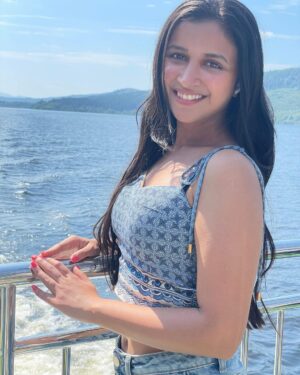 Ritika Shrotri Instagram - At the Loch Ness 🩵 

#lochness #cruise #vacay #vibes #blue #photooftheday