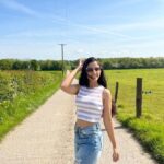 Ritika Shrotri Instagram - Sun’s out, shades on ⛅️ #photooftheday #shades #casual #nofilter #instagram