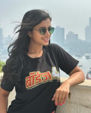 Ritika Shrotri Instagram - Jara hatke jara bachke yeh he Mumbai meri jaan 

Pc @parthbhalerao 

#photooftheday #atthetop #mumbai #insta