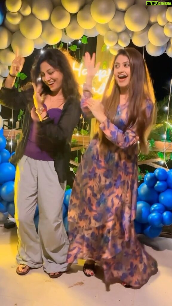 Riya Dey Instagram - Chahara … Midnight craziness with @poonammishraofficial ❤️🙈💃🏻 #random #reels #reelsinstagram #reelsvideo #reelitfeelit #reelkarofeelkaro #trending #trendingreels #viral #viralvideos #fun #dance #love #live #laugh #actress #riyadey #poonammishra Konark, Chandrabhaga Beach