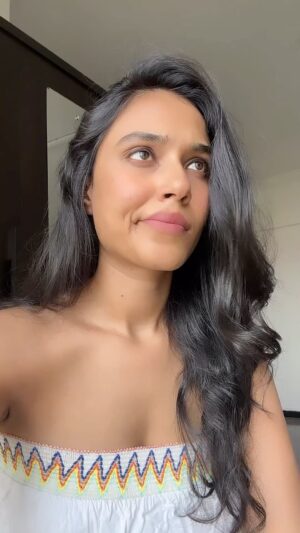 Riyaa Subodh Instagram - Just laughing 😆 (watch till the end)
.
.
.
#instagramverification #instagram #meta #funnyreels #funnyvideos #reelitfeelit #reelkarofeelkaro #reels #comedyreels #indian #happyme