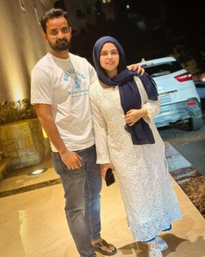 Saba Ibrahim Instagram - Koi mujhko yu mila hai jaise banjaare ko ghar ❤️🤲🏽🙏🏻
Ma sha Allah ❤️
.
.
.
.
My kurta from - @thechikancompany 
.
.
.
#sabakhalid#sabaibrahim#khalidniaz#sabakajahaan