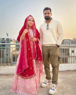 Saba Ibrahim Instagram - Tum sath ho to muqaddar pe hai hukumat apni..
Bin tere meri zindagi ki aukaat hi kya hai.. ❤️🤗
.
.
Ma sha Allah..
Alhamdulillah.. 
.
.

#sabakhalid #sabasunny