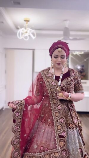Saba Ibrahim Instagram - Wearing @asbaabofficial 
Makeup - @fatimasayyedmakeoversfsm 
Jewellary - @justjadaujewellery 
.
.
Shot by - @shot_by_abidk 
.
.
#sabaibrahim#sabakajahaan#weddingoutfit#marwadi#lehenga