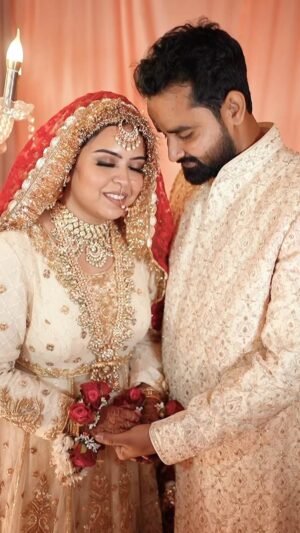 Saba Ibrahim Instagram - Sapne sach hote hain ❤️ .. Alhamdulillah and ma shA Allah for everything 🤲🏽🙏🏻 @khalid_niaz01 
.
.
.
#@theglamweddingofficial
@rajvirsainiofficial 
@refineartist @officialvarungupta 
@anujkuamr_verma
.
.
Makeup - @im_mr_ketzsolzofficial_ 
Hair - @shahingilani 
.
.
Events and decor @vowsvachan @houseofvivaah