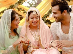Saba Ibrahim Instagram - Haldi Ceremony of @saba_ka_jahaan 💜 
#sabakiwedding #sabasunnykishaadi #celebrity #wedding 
@ms.dipika @shoaib2087 
@garti21 @rajvirsainiofficial @vowsvachan