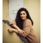 Saiyami Kher Instagram - @saiyami , photographed on location in Mumbai. Photographer & Creative Director @bharat_rawail Styling @jinalpnagda ————— All images are captured on the #NikonD850 flagship DSLR mounted with #Nikkor prime lenses. @nikonindiaofficial All photos colour graded in @lightroom with my signature presets. Purchase my presets from the link in my bio. ————— #photography #fashion #creativedirection #celebrity #mumbai #india #Nikon #NikonIndia Mumbai, Maharashtra