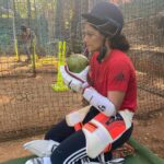 Saiyami Kher Instagram - Cricket fever is all over. I am very excited for the Ind NZ game today. But I’m also very very excited that Ghoomer is out on Zee 5. Just sharing a quick look into the many hours that went behind becoming Anina the batter. From batting with my right hand, to learning to play with my non dominant hand and then learning to play with just my left hand. Ghoomer has been the best experience of my life and I will forever be thankful to Balki sir and the entire team. If you haven’t watched the film, please do watch Ghoomer on Zee 5! Also let’s go team India! #GhoomerOnZEE5, watch now #Ghoomer #ZEE5 #RBalki @bachchan @saiyami @azmishabana18 @angadbedi @vishalsinhadop @itsamittrivedi @amitabhbachchan @raahool19 @kausarmunir @swanandkirkire #RakeshJhunjhunwala #AnilNaidu #GauriShinde @hopeprodn #SaraswatiEntertainment @zee5 @zee5global