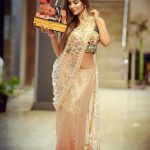 Sana Sultan Instagram - Yayy!! Another one🏆 This one is special cuz it invokes patriotic feeling… Won Chhatrapati Shivaji Maharaj Gaurav Award “Most Stylish Iconic performer”🥰Allhumdulillah with every passing title & every such precious award i get , I not only feel super motivated but also i feel it’s a huge responsibility… So promise to continue to work hard, Entertain you lovelies & make u guys much more proud in future! For now let’s celebrate this Win.. P.s : I got this just after my birthday so i guess it’s Gift from God & Universe! Thank u God..Thank u Universe Thank u my lovely insta family!!! I attract all that i want 🥰something’s Coming🔥🤍 Wearing this Gorgeous outfit by @hayat_n786 ❤️