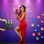 Sana Sultan Instagram - Iffa dekhne aaye they, Filmfare lekar ja rahe hai🥹❤️😇 Allhumdulillah.. your girl won @filmfareme “Trending Artist of the Year award”🏆 This is so overwhelming…🥹 Thank u God, Thank u Universe🤍💫 Getting recognised for your work not only in your Country but also in beautiful Country like UAE is a greathonour me! So so thankful..🙏🏻❤️ I m a hardcore believer of “hardwork pays off” & this particular pay off was really overwhelming & was a pleasant surprise. Shukriyaa for all the love & support you guys! You guys are my big strength… you guys keep me going… Promise you guys a lot more coming… We are Winning.. We are born to shine… Less go🔥💫 . . . Clicked by : @artan.photo.uae Styled & dolled up by : @forever52india @nadiaa.makeup6 @asmaa_hairstyles Palazzo Versace Dubai