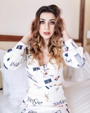 Sehrish Ali Instagram - “If you’re sad, add more lipstick and attack.” – Coco Chanel
💄💃

In collaboration with @europegirlcosmetics 
📷 @akshayphotoartist 
💄@johar_khan786
Location @thefernlonavala 
Hair by @therahulsain 

#trending #viral #love #instagram #sehrishali #explorepage #instagood #follow #like #fashion #explore #travelphotography #girl #photography #memes #music #india #trend #instadaily #likes #style #photooftheday #trendingnow #dance #model #bollywood #foryou #bhfyp #kerala #bhfyp