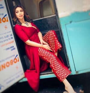 Sehrish Ali Instagram - Vanity Dairies ‼️
💋❤️🎀🛌🎨💄

#actor #actress #love #model #film #actorslife #movie #hollywood #singer #bollywood #instagram #cinema #acting #instagood #photography #artist #movies #art #fashion #follow #director #music #sehrishali #theatre #actors #handsome #photooftheday #cute #drama #bhfyp
