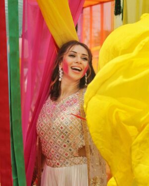 Sehrish Ali Instagram - PreHoli Wishes🎨
Enjoy but be safe❤️

📸 @prasad_kolekar 

#holi #happyholi #india #holifestival #love #festival #photography #colours #colors #instagram #instagood #holihai #festivalofcolors #indianfestival #color #holifestivalofcolours #bhfyp #holifest #holipowder #like #festivalofcolours #mumbai #diwali #holicelebration #fun #k #holiparty #holiday #follow #bhfyp