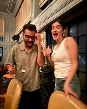 Shanaya Kapoor Instagram - Happy birthday dad ❤️ love you! ❤️