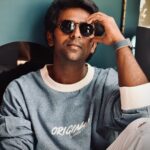 Shanthanu Bhagyaraj Instagram - Catching waves, Throwing Shades 💙 📸 @irst_photography