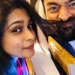Shanthanu Bhagyaraj Instagram - She’s not got OCD… We’re jus Unorganised 😅😜 How many of you relate ? Comment below 👇 #ocd