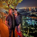 Shireen Mirza Instagram - Completed 2 years of togetherness, love, fight, high, low and experienced everything what a couple should!! ♥️ I’m blessed to have this girl in my life 🫶🏻 InshaAllah more years to go! ♾️ 👫🏻 Marina Bay Singapore