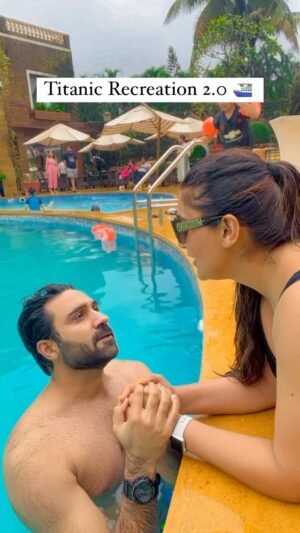 Shireen Mirza Instagram - Jack and Rose of new times! 👫🏻

You’re just seeing disfunctional husband wife 🤭🤪
Make this with your partner and tag us.

#family #husband #wife #husbandandwife #titanic #leonardodicaprio #reelsinstagram #trending #viral #explore #shireenmirza #hasansartaj #couple #funny #fyp 

[ partner, funny, family, ship, titanic, husband and wife, water, pool, vacation activities]