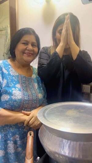Shireen Mirza Instagram - Khaya hai kabhi ‘Khoya Paneer’ ?

#makeup #fashion #love #photography #instagood #fyp #entertainment #dance #ootd #promotion #ad #viral #reelitfeelit #reelsinstagram #motherdaughter #love #jaipur #comedy #funny