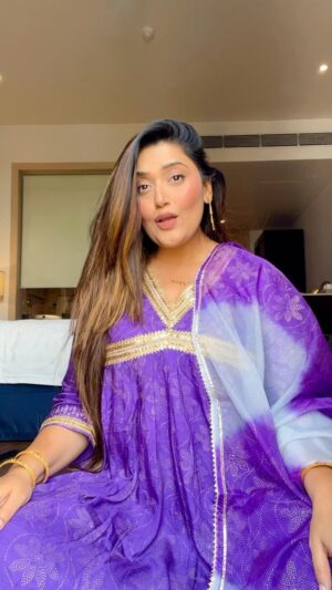 Shireen Mirza Instagram - Wo to pal main khush hai,pal main khafa 🪔

Wearing @bunaai 
By @stylebysugandhasood 

#makeup #fashion #love #photography #instagood #fyp #photooftheday #hair #trending #wedding #delhi #indian #suit #audio #entertainment #dance #ootd #promotion #ad #viral #reelitfeelit #reelsinstagram
