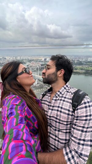 Shireen Mirza Instagram - Side by side, everywhere with you👫

#travel #couple #singapore #travelblogger #traveling #travelcommunity #travelcouple #couplegoals #relationshipgoals #coupletravel #fyp #trending #reels