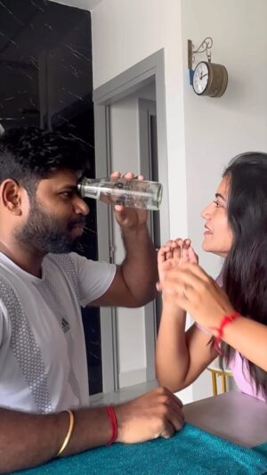 Shiva Jyothi Instagram - పిచ్చి పెళ్ళాం 2nd Time 🤣🤣 
@iam.savithri ❤️
.
Vc: @jus_sonu 
.
.
.
.
.
#contentcreator #reelsinstagram #trending #couple #comedy #funny #music #shivajyothi #jyothakka