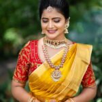 Shiva Jyothi Instagram - No one can ever say no to the magic of a saree ❤️❤️❤️ Makeover by @makeoverbyswathiraj ❤️ Saree& blouse @pinkpetalsdesignhouse❤️ Jewellery @jewelleryforher3 ❤️ Clicks @cg_capturess Retouch @bkmfilms #saree #sareelove #newpost #instagram #instagood #event #photoshoot #desingerwear #shooting #shoot #shootingfun #jewelry #makup #hairstyles #photography #pics #shivajyothi #jyothakka