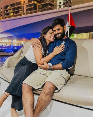 Shiva Jyothi Instagram - Happy birthday Ganga❤️❤️❤️
And I love you ❤️❤️❤️
@ganguly_manthri 

#happybirthday #husbendandwife #love #jyothakka #shivajyothi