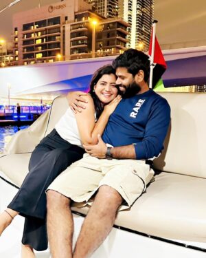 Shiva Jyothi Instagram - Happy birthday Ganga❤️❤️❤️
And I love you ❤️❤️❤️
@ganguly_manthri 

#happybirthday #husbendandwife #love #jyothakka #shivajyothi