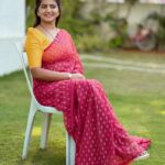 Shiva Jyothi Instagram - Life is a test, give it your best. ❤️❤️❤️❤️ Saree @label_dishana ❤️ #newpost #instagram #instagood #pics #jyothakka #shivajyothi #saree #sareelove