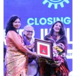 Shivani Sangita Instagram - Honoured and pleased to be felicitated with a Gold Medal by @dr.achyutasamanta sir infront of the entire @kiituniversity for getting the State Award on the closing ceremony of KIIT Silver Jubilee Celebration. Grateful from the bottom of my heart 😇🙏🏻 Thank you for the constant support @kiitsmc 🙏🏻😊 Special Invitation to Papa from @dr.achyutasamanta sir for being on stage. Are you A Proud Father now? Last but not the least, a huge thank you again to my audiences for their immense love and support ❤️🤗🙏🏻